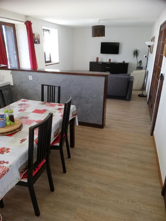 Gite Les Chaumeix Prondines Dış mekan fotoğraf